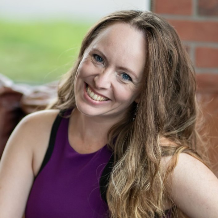 Georgia Headshot Purple Top Couch (1)